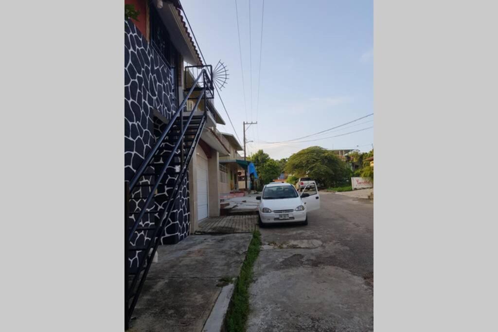 Depto. Maia: A/C, Agua Caliente, Wifi, Tv, Cable. Apartment Паленке Екстериор снимка
